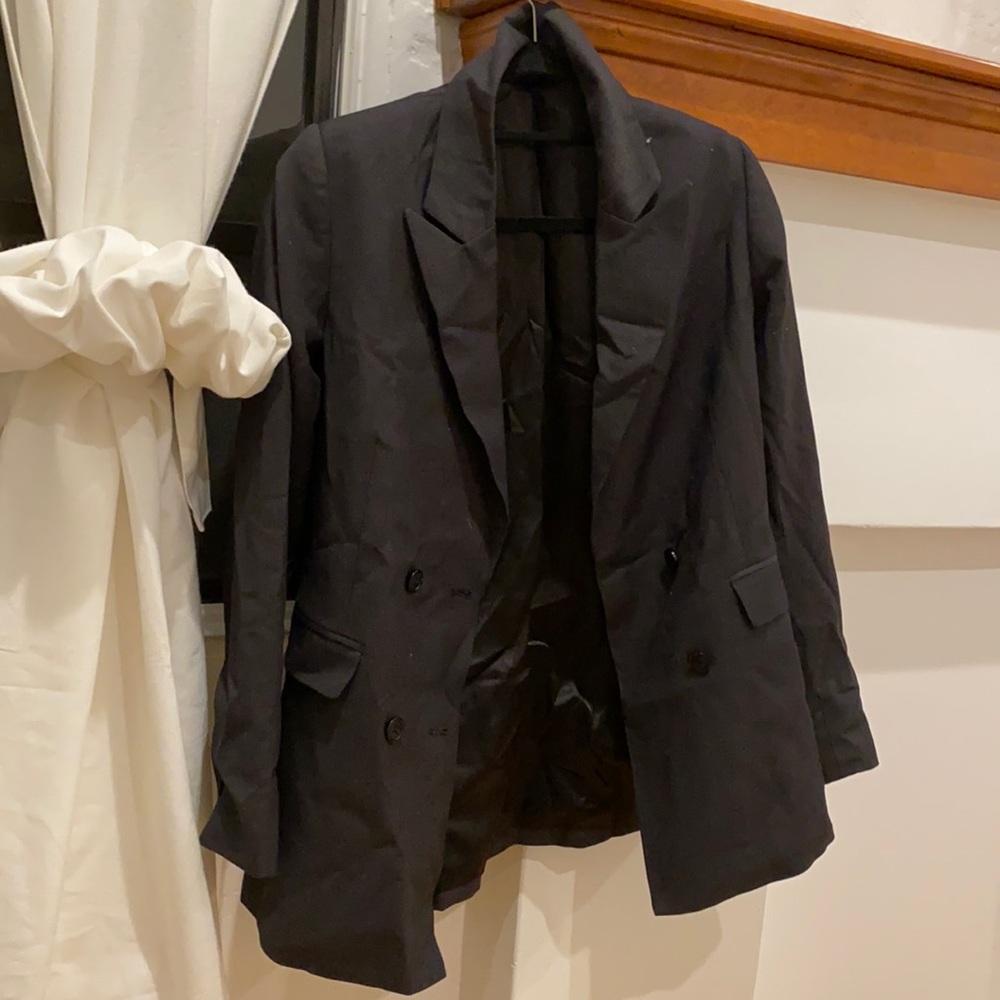 Oversized grey blazer with shoulder pads